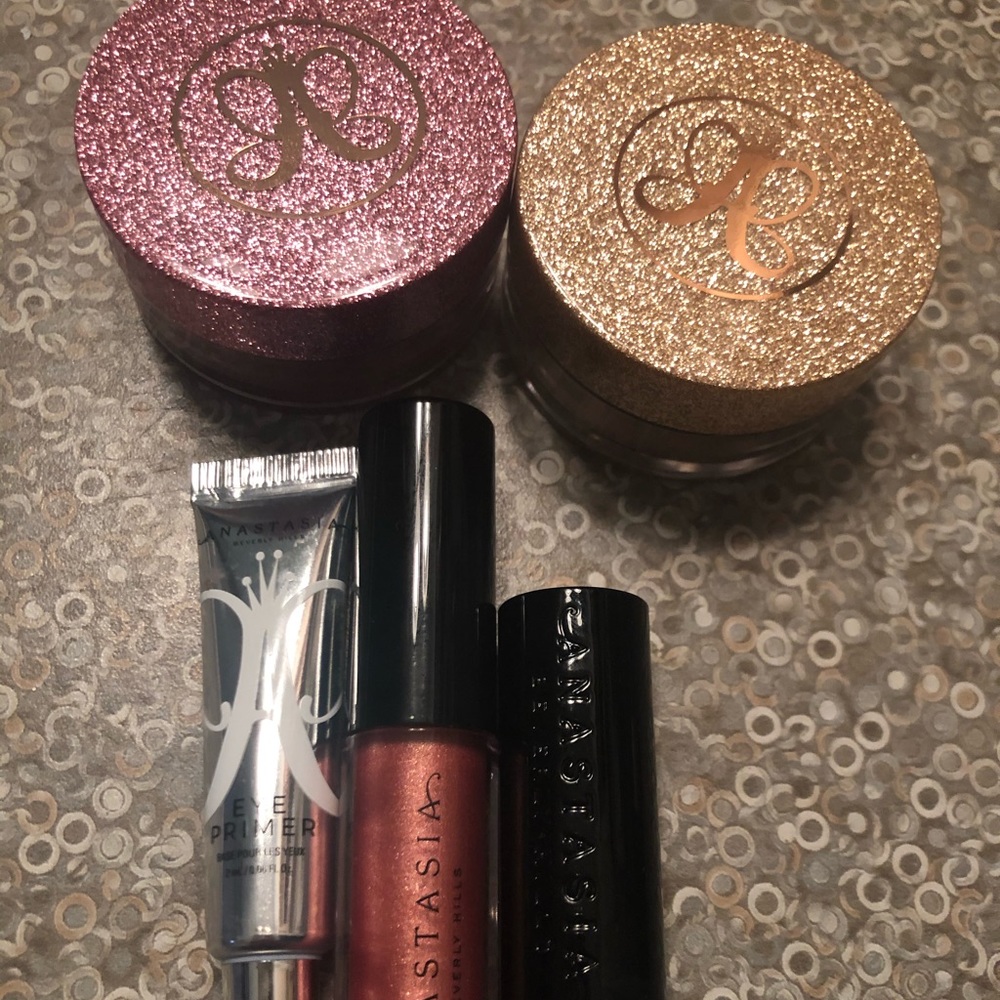 Anastasia Beverly Hills make up bundle